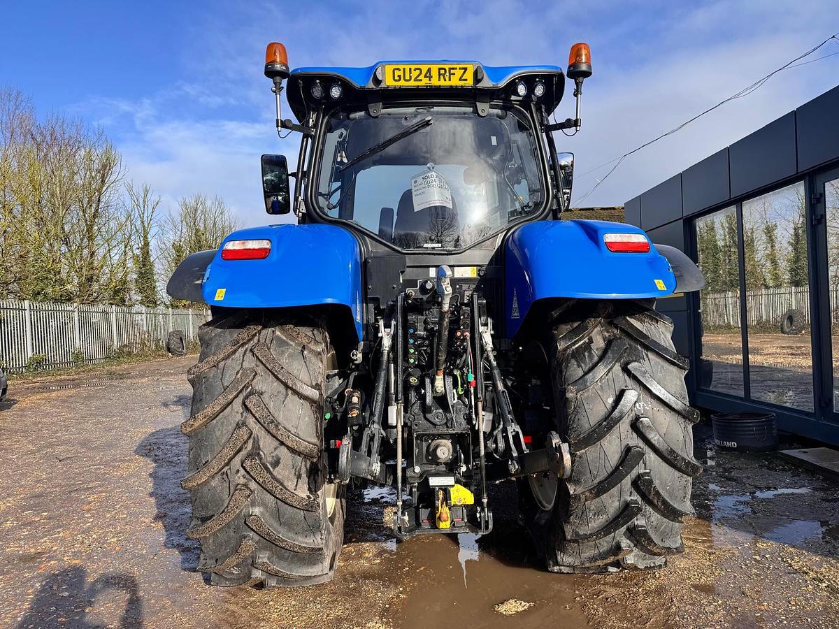 Used 2024 NEW HOLLAND T7.225 AUTO COMMAND