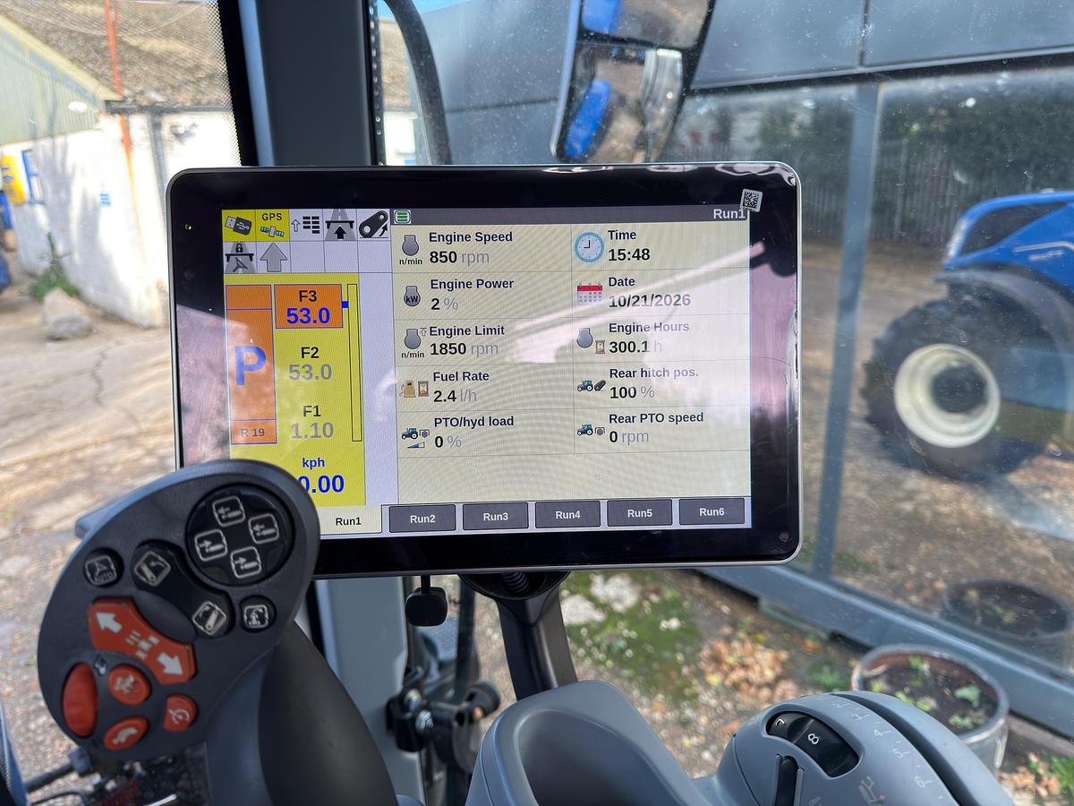 Used 2025 NEW HOLLAND T7.225