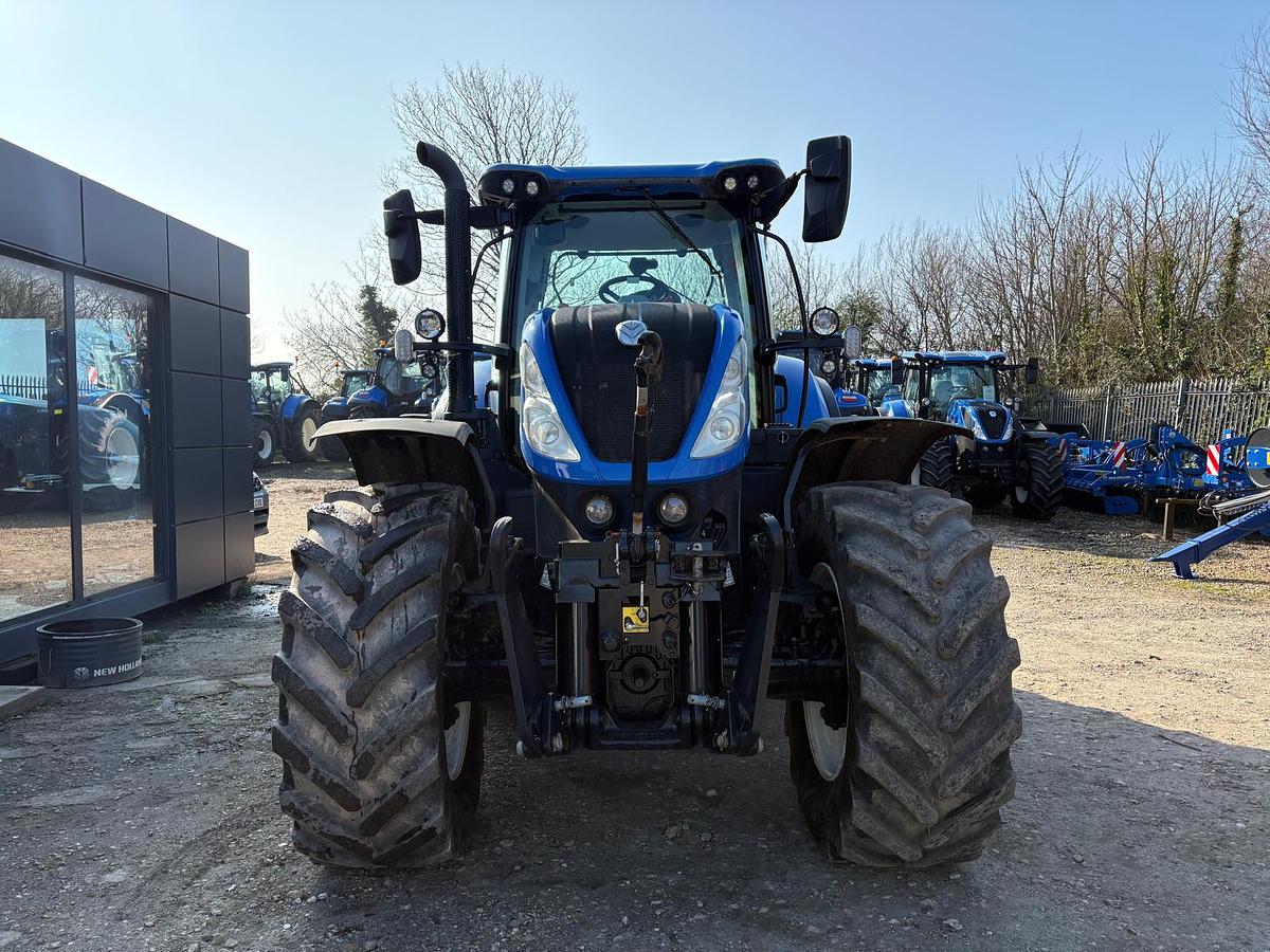 Used 2023 NEW HOLLAND T7.260 POWER COMAND