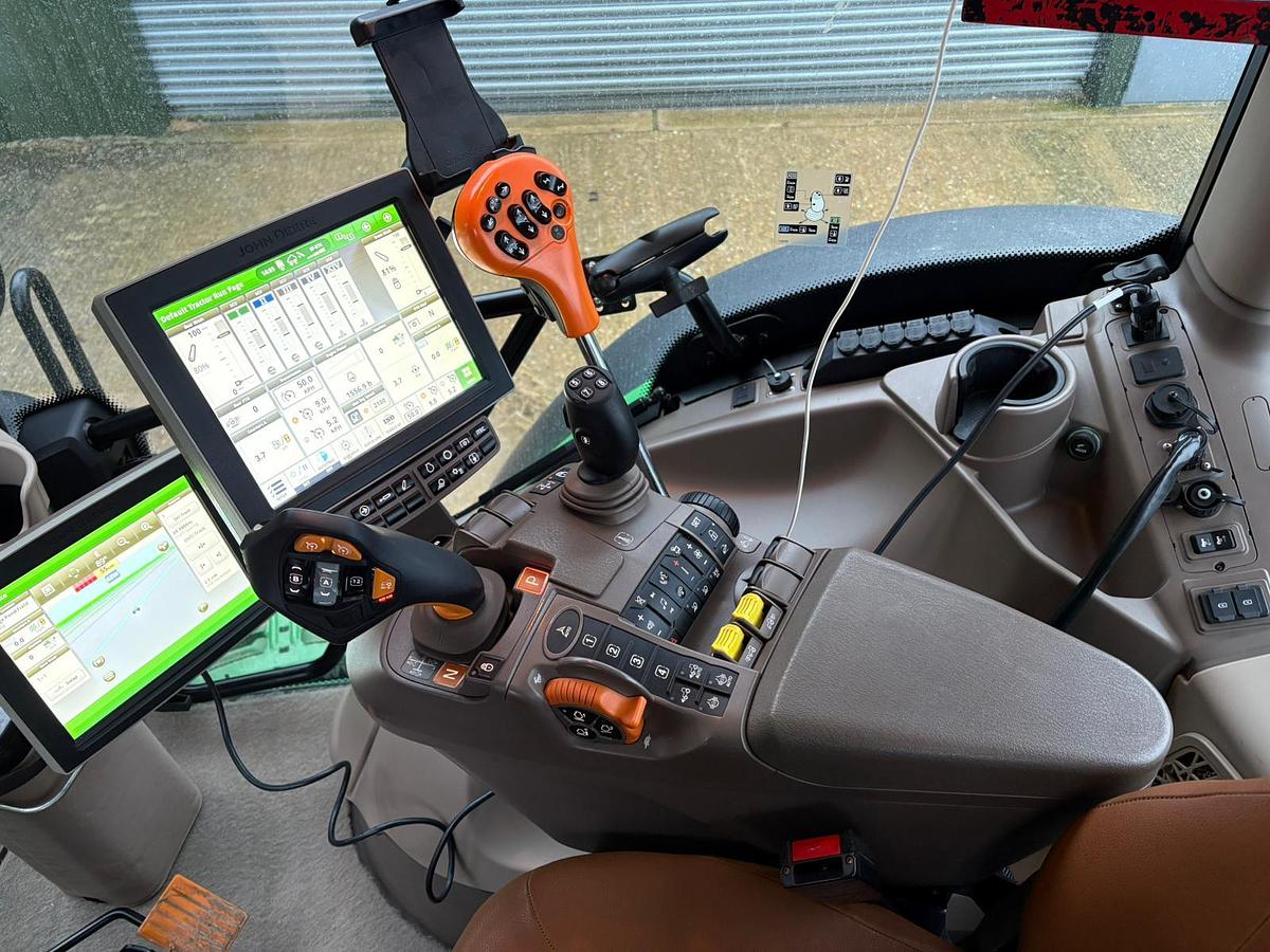 Used 2022 JOHN DEERE 6R215