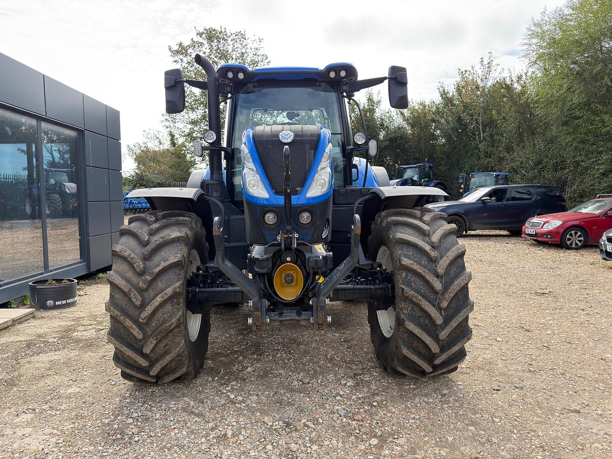 Used 2024 NEW HOLLAND T7.225