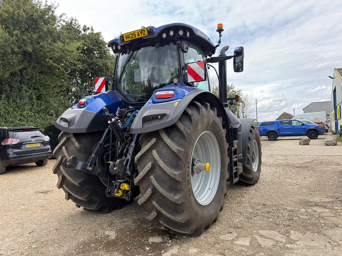 Used 2025 NEW HOLLAND T7.315 HD PLMI AUTO COMMAND