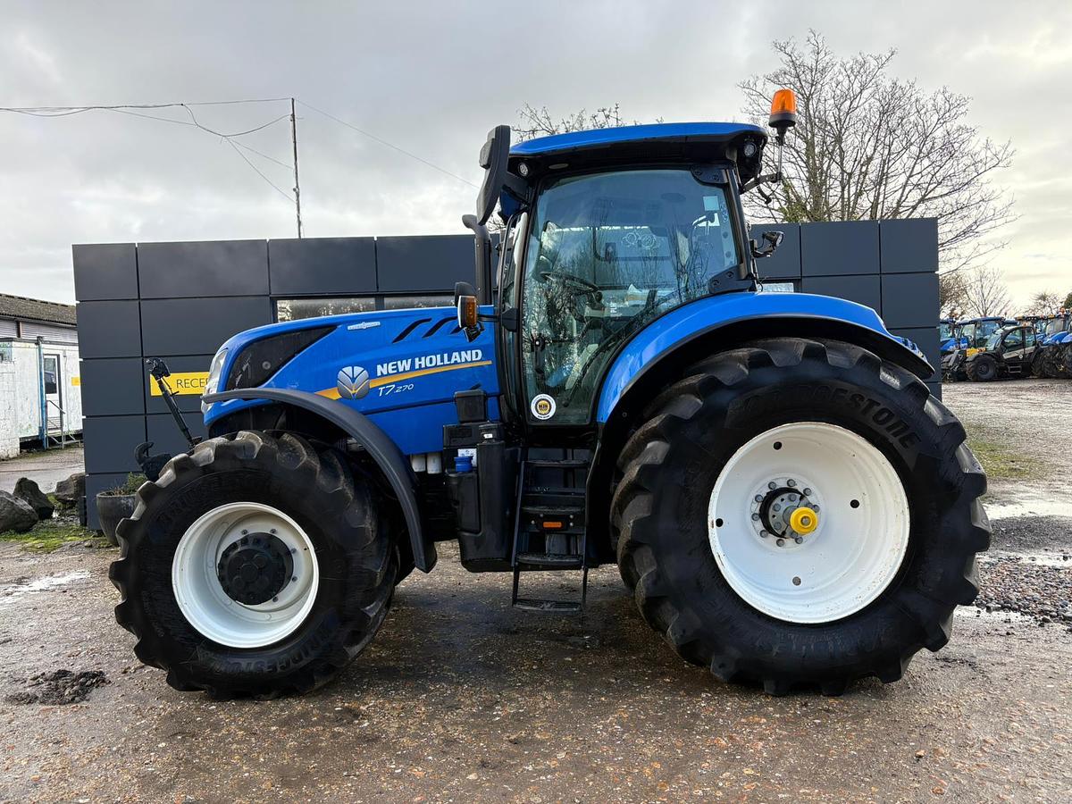 Used 2024 NEW HOLLAND T7.270 AUTO COMMAND