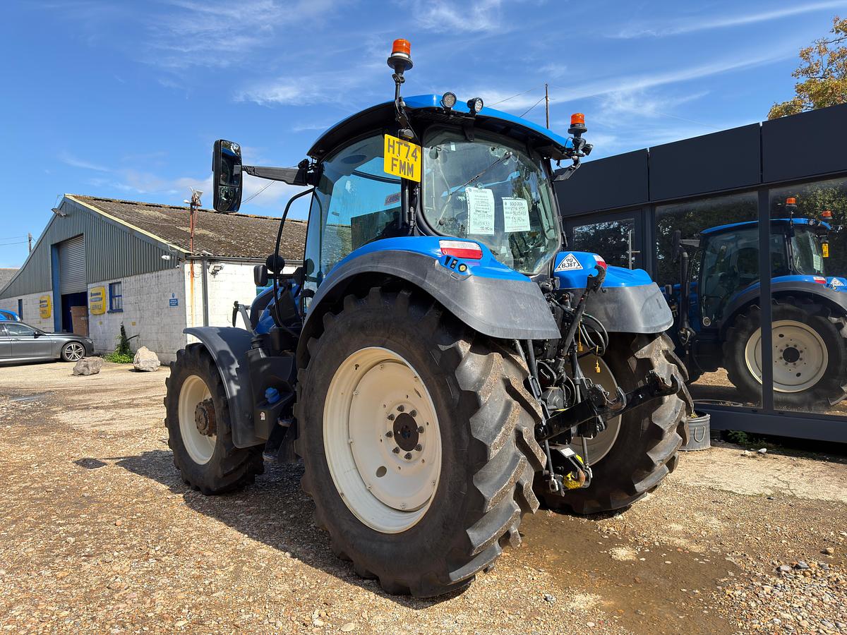 Used 2025 NEW HOLLAND T5.140