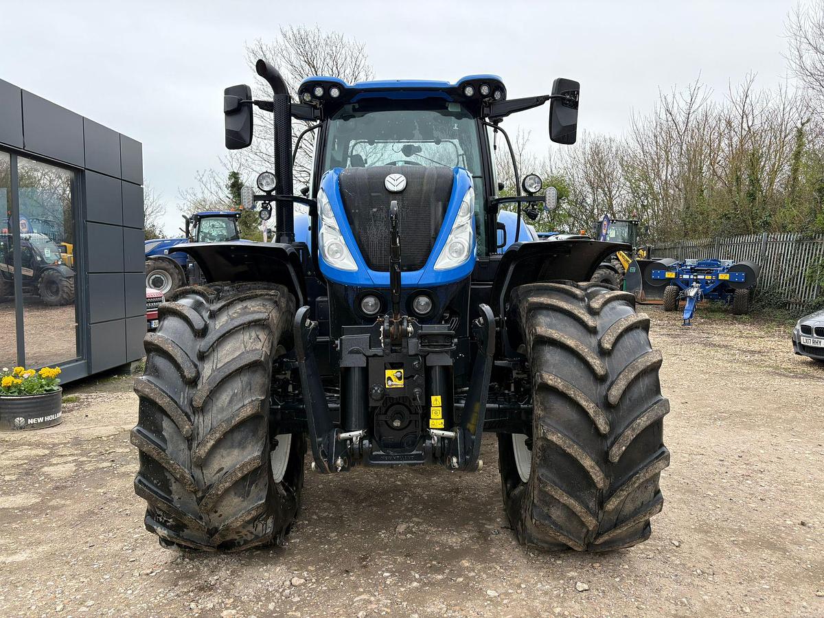 Used 2024 NEW HOLLAND T7.270 AUTO COMMAND