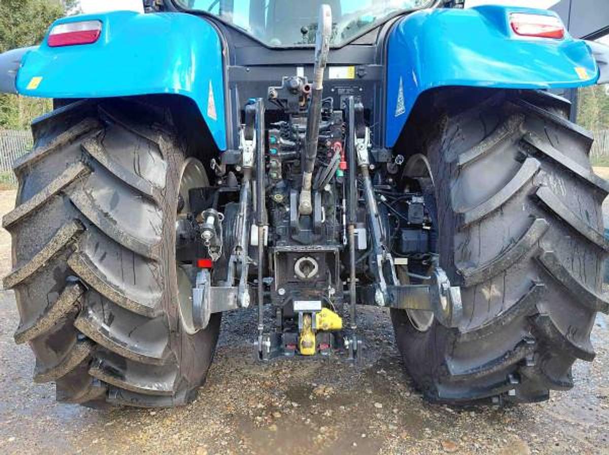 Used NEW HOLLAND T7.210