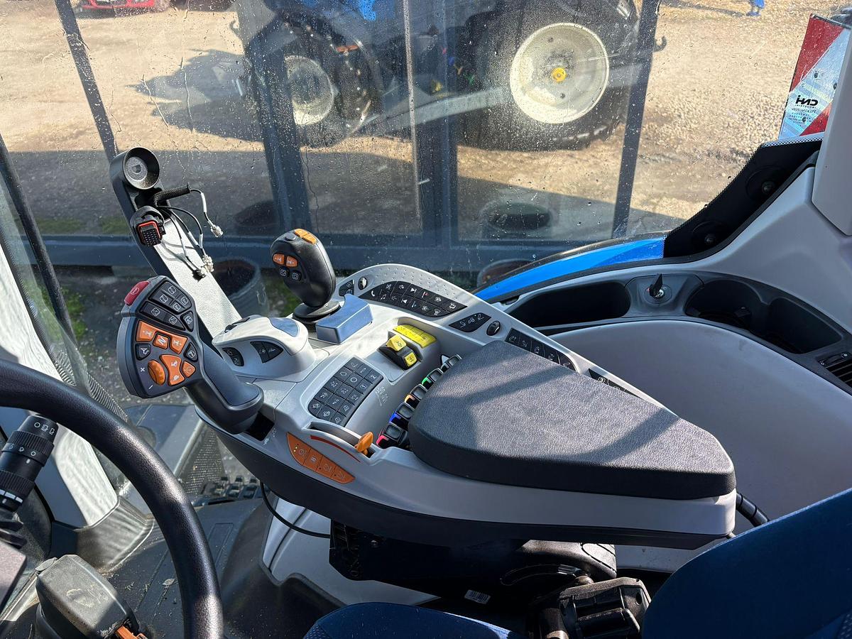 Used 2025 NEW HOLLAND T7.245 POWER COMMAND