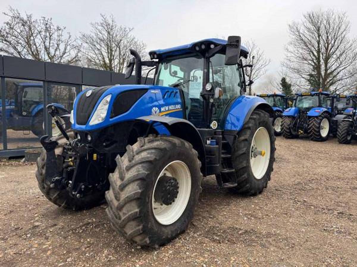 Used NEW HOLLAND T7.270 AUTO COMMAND