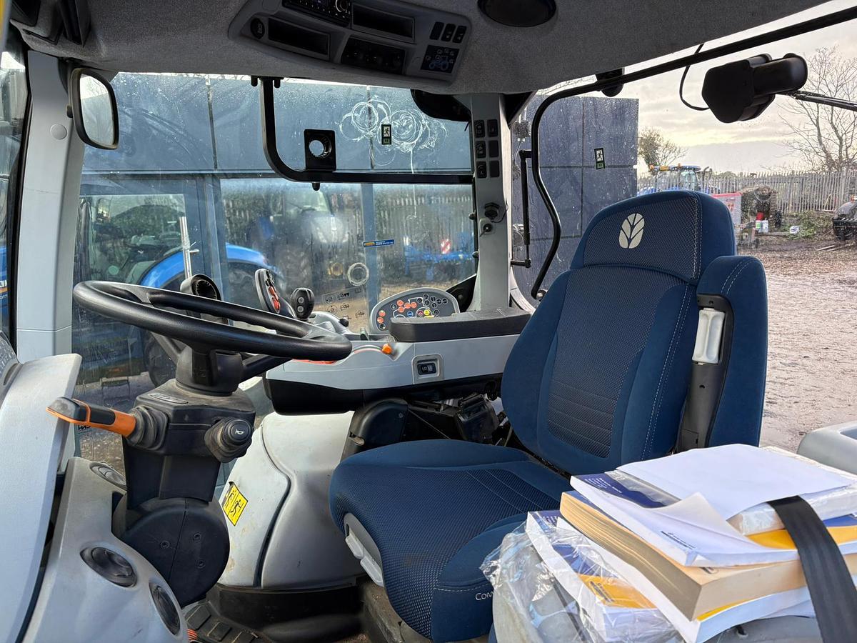 Used 2024 NEW HOLLAND T7.270 AUTO COMMAND