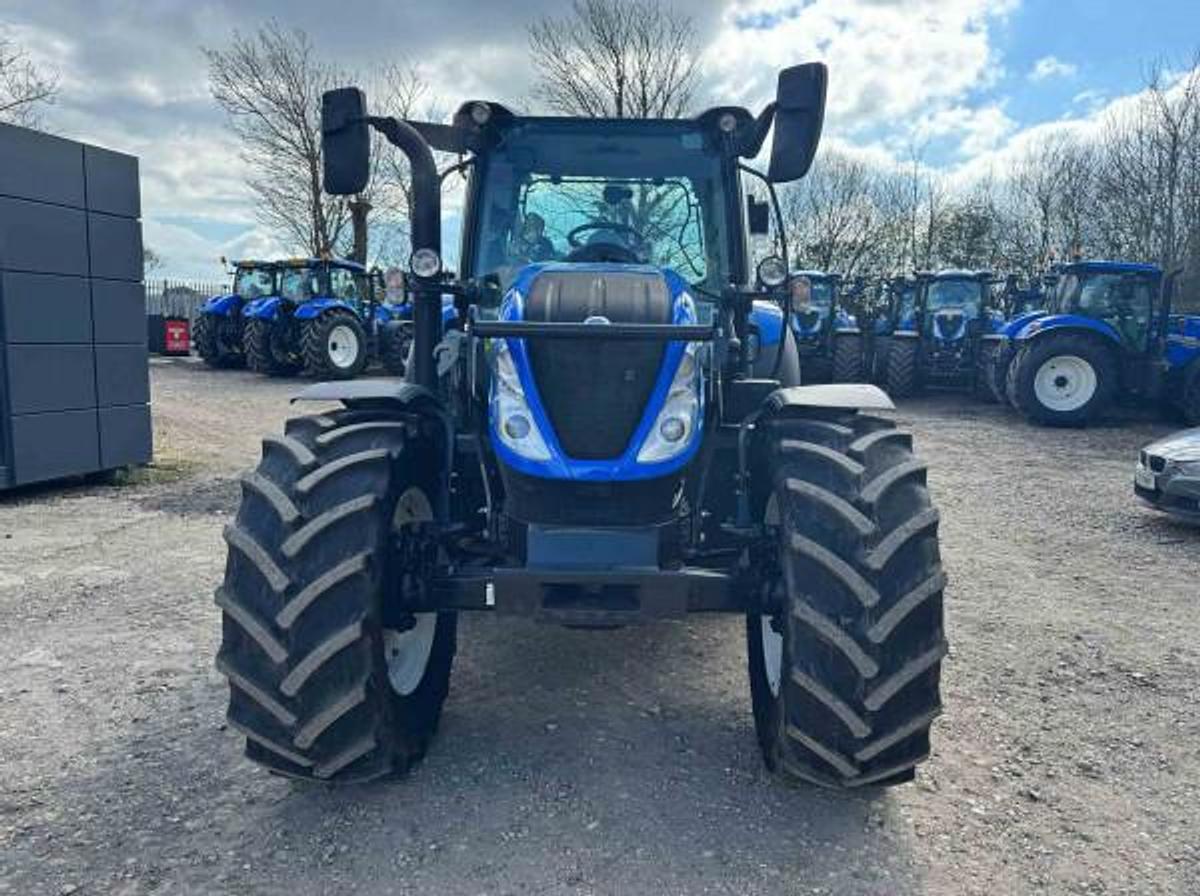 Used NEW HOLLAND T5.140 DYNAMIC COMMAND