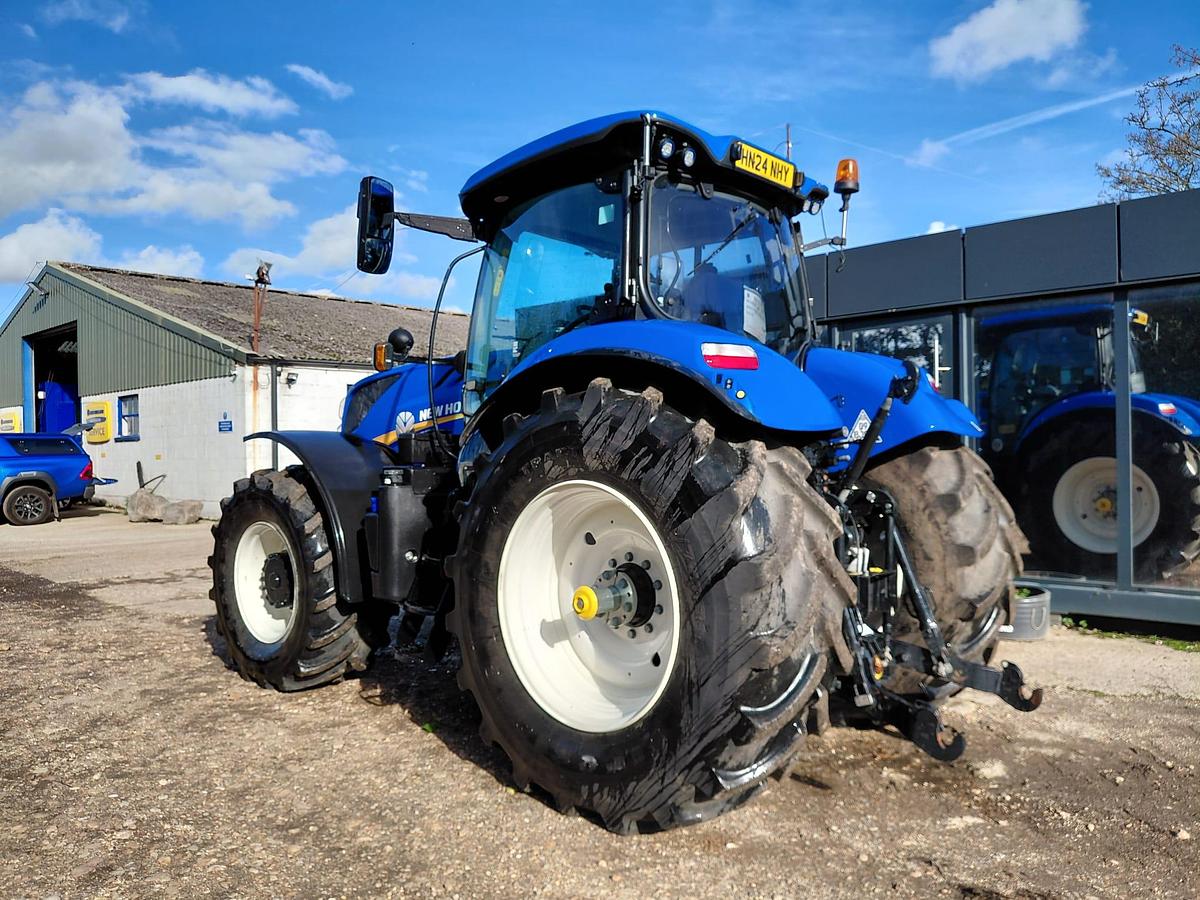 Used 2024 NEW HOLLAND T7.245 POWER COMMAND