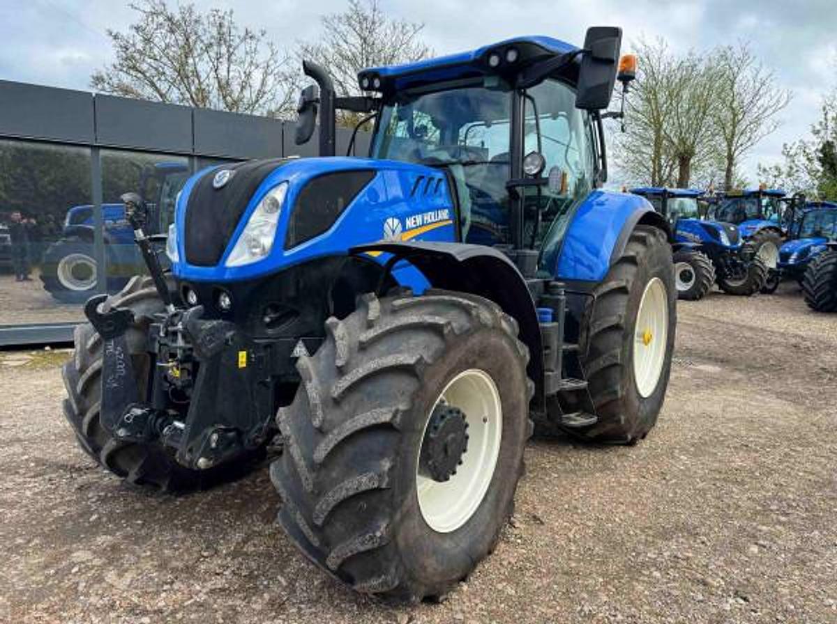 Used NEW HOLLAND T7.245 SIDE WINDER