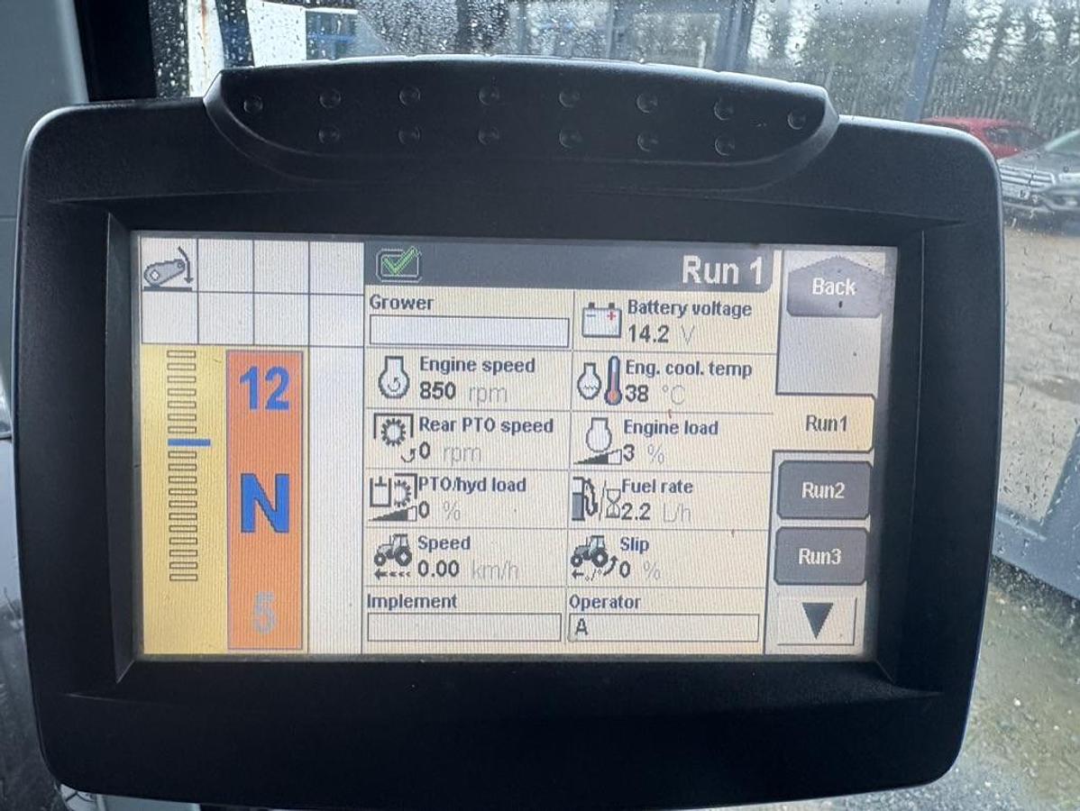 Used 2014 NEW HOLLAND T7.210