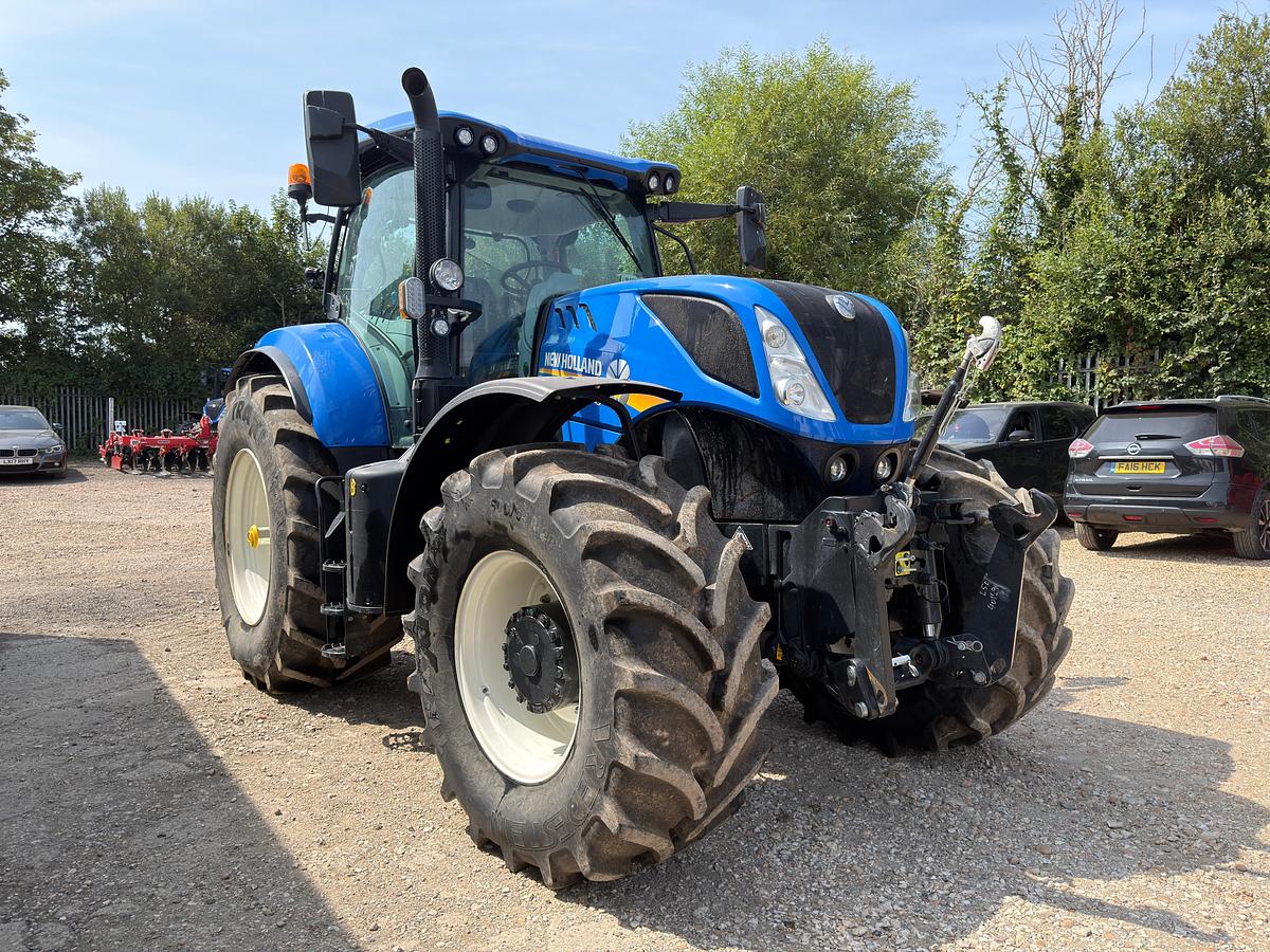 Used 2025 NEW HOLLAND T7.245 POWER COMMAND