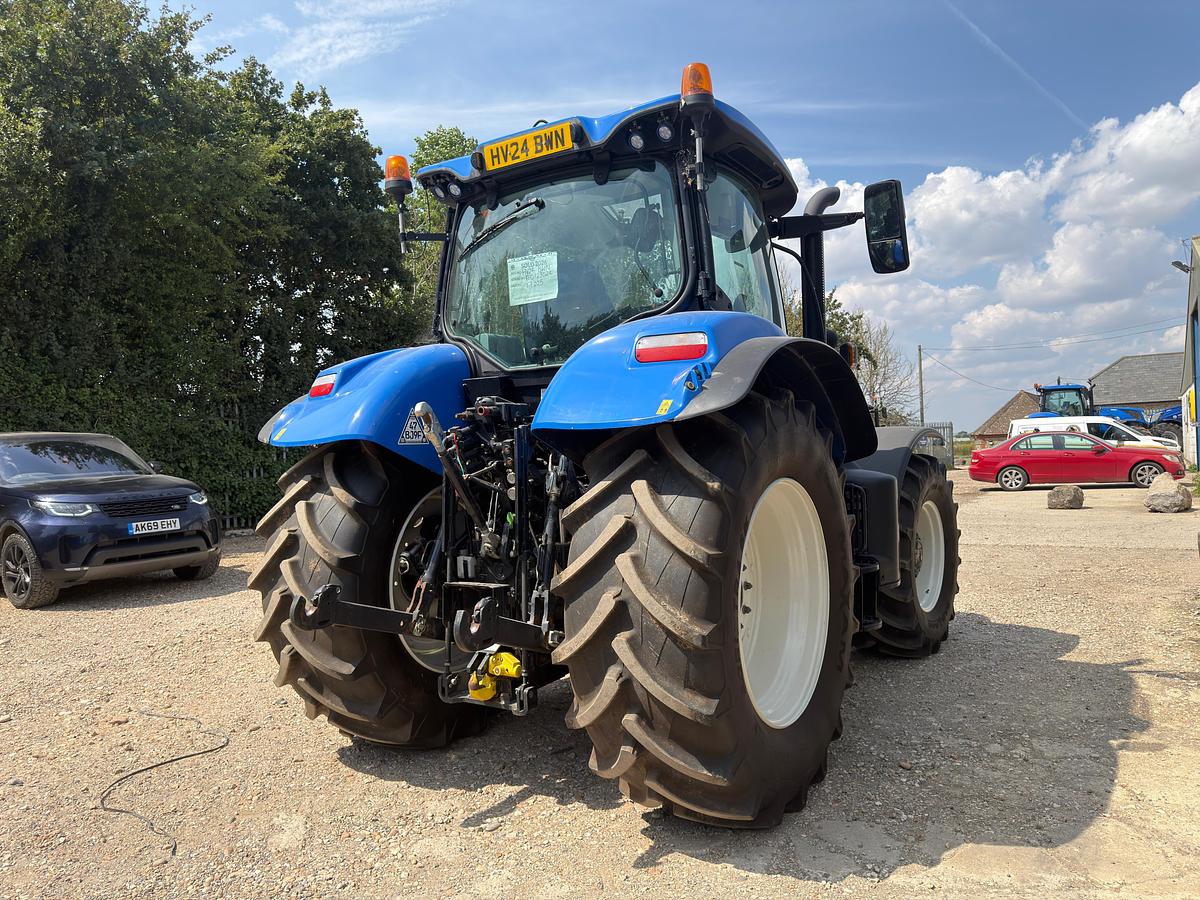 Used 2024 NEW HOLLAND T7.225