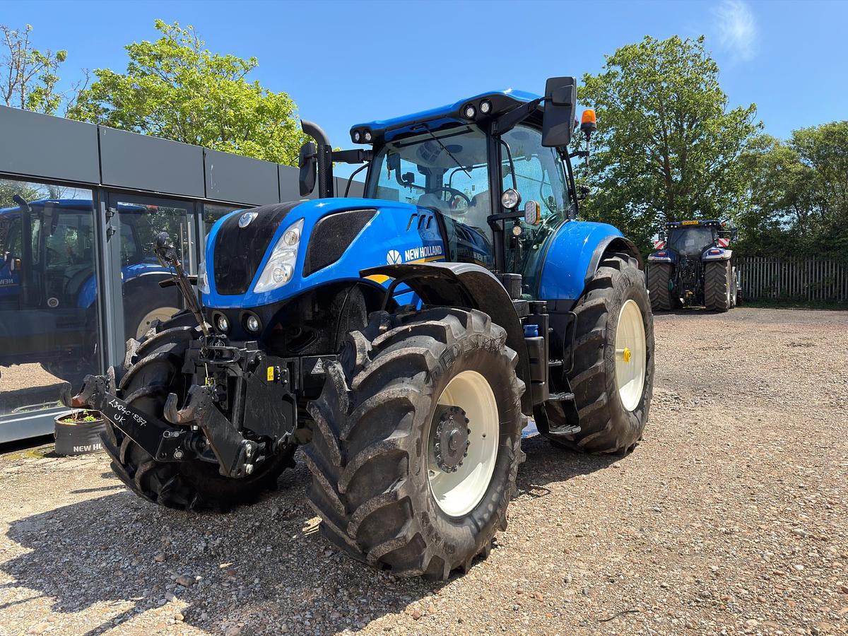 Used 2025 NEW HOLLAND