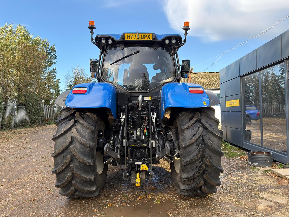 Used 2025 NEW HOLLAND T7.225