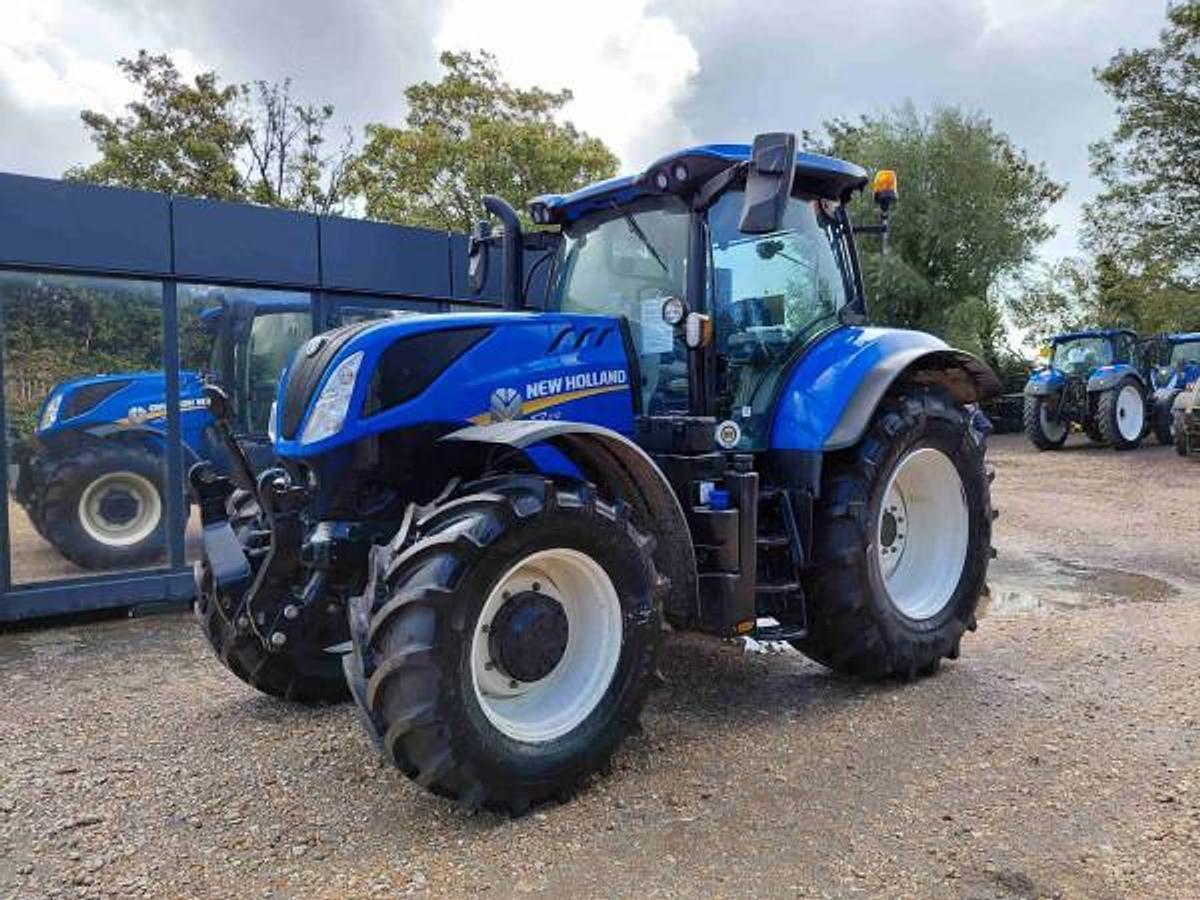 Used NEW HOLLAND T7.210
