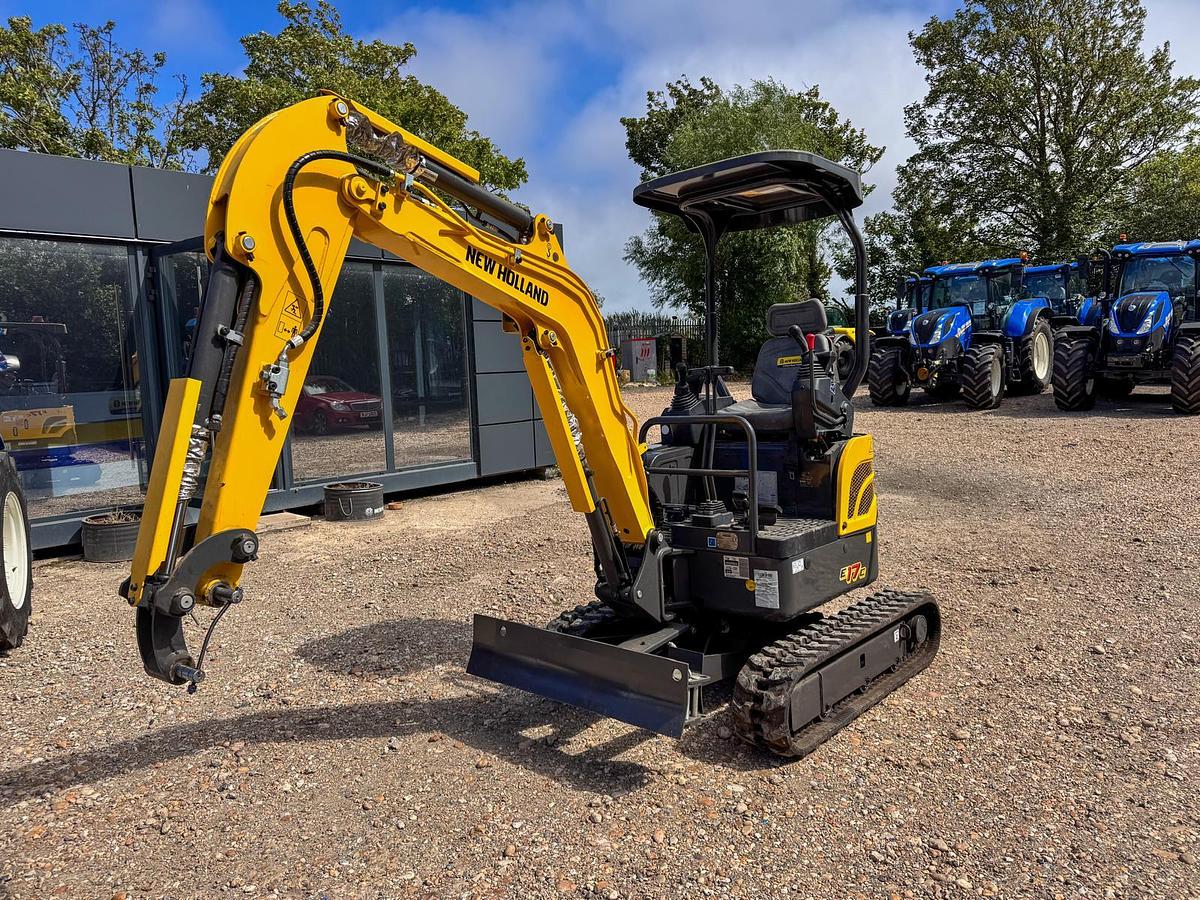 Used NEW HOLLAND E17C