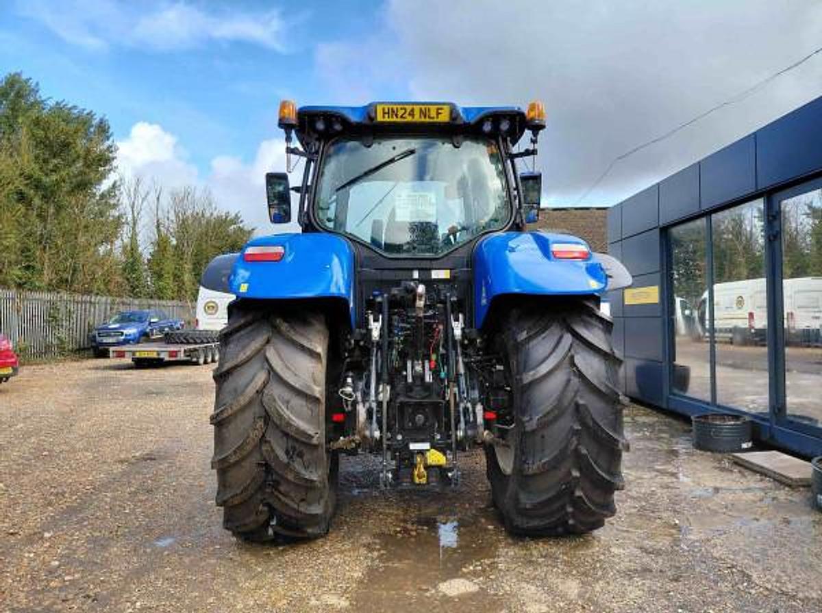 Used NEW HOLLAND T7.210