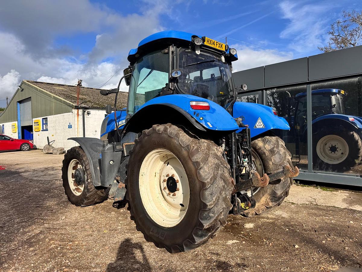 Used 2014 NEW HOLLAND T7.210
