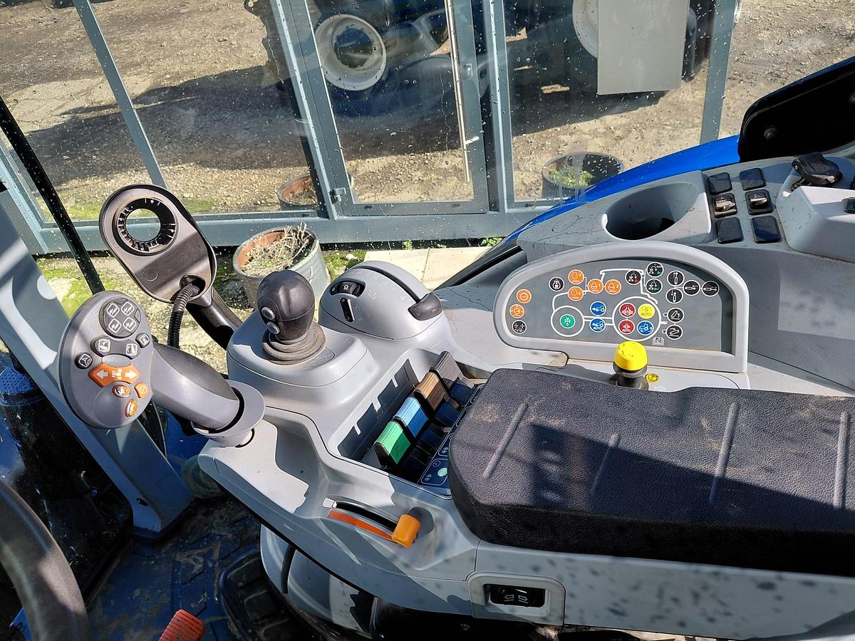 Used 2024 NEW HOLLAND T7.245 POWER COMMAND