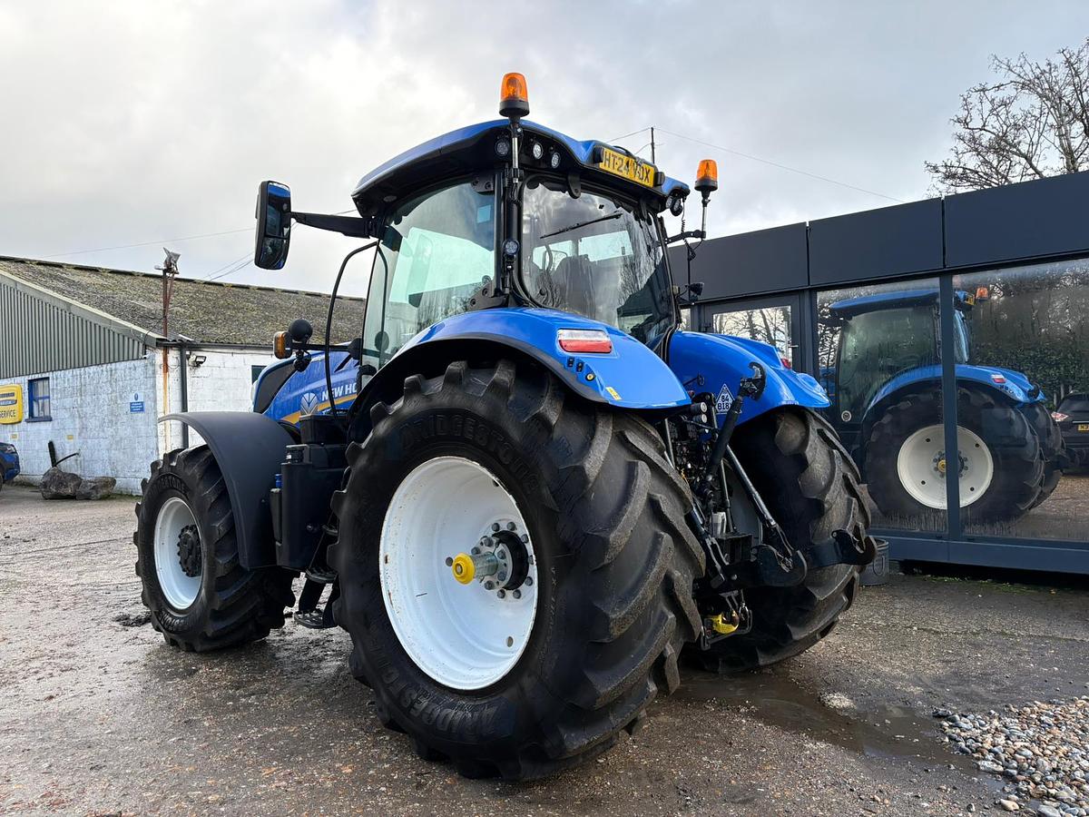 Used 2024 NEW HOLLAND T7.270 AUTO COMMAND