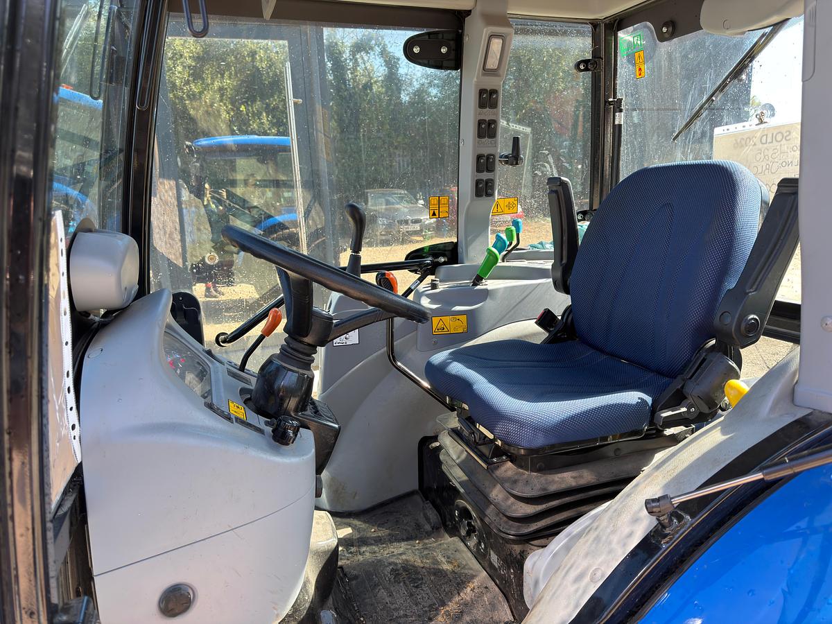 Used 2025 NEW HOLLAND Boomer 50 Cab