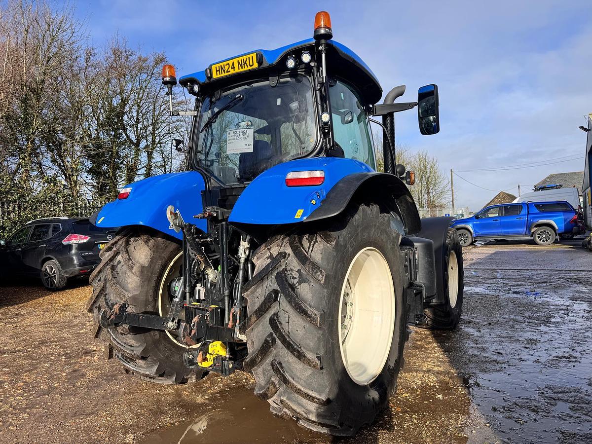 Used 2024 NEW HOLLAND T7.225 AUTO COMMAND
