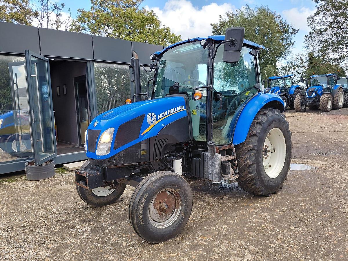 Used 2023 NEW HOLLAND T4.55