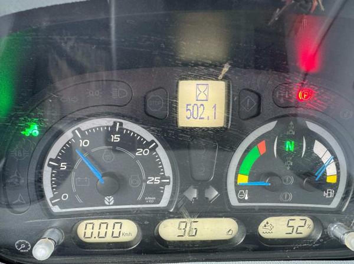 Used NEW HOLLAND T7.225