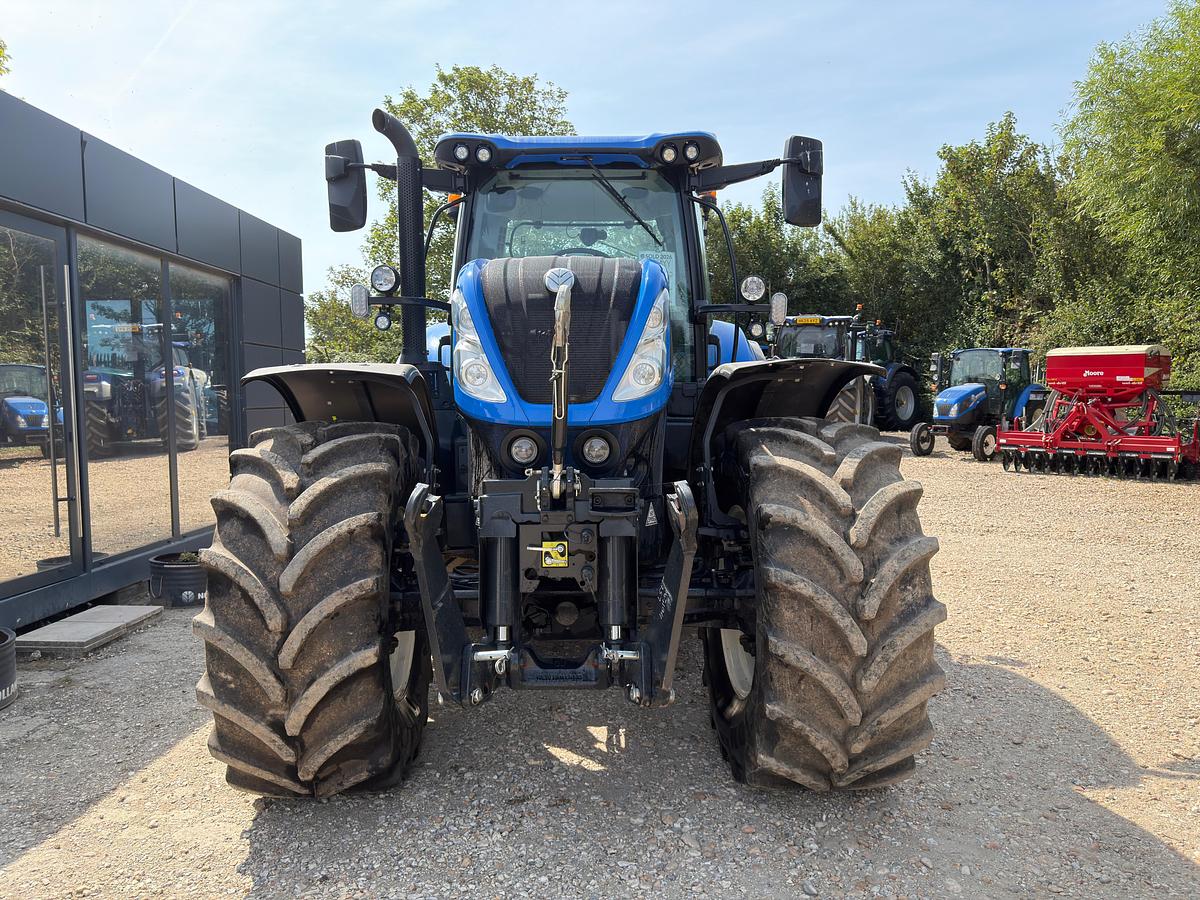 Used 2025 NEW HOLLAND T7.245 POWER COMMAND