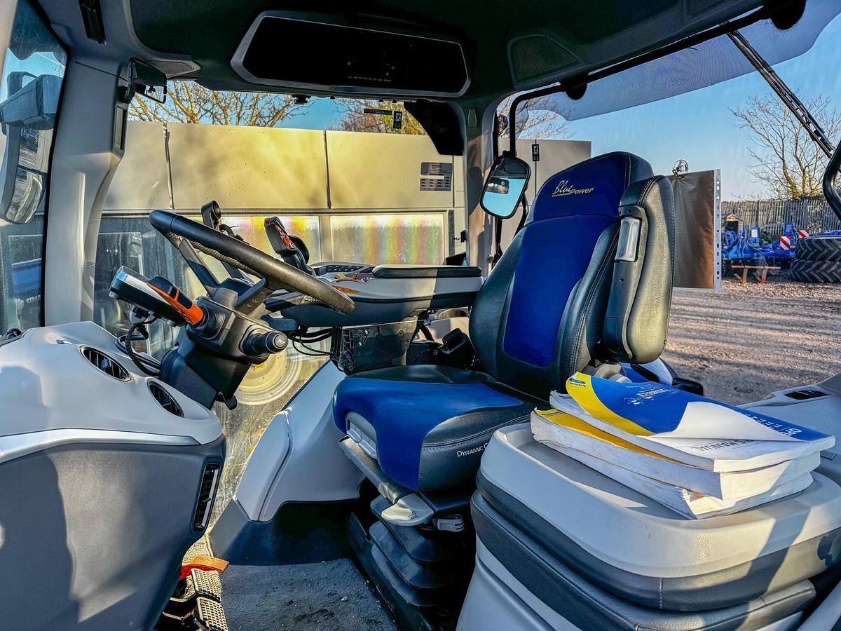 Used 2023 NEW HOLLAND T7.315HD AUTO COMMAND