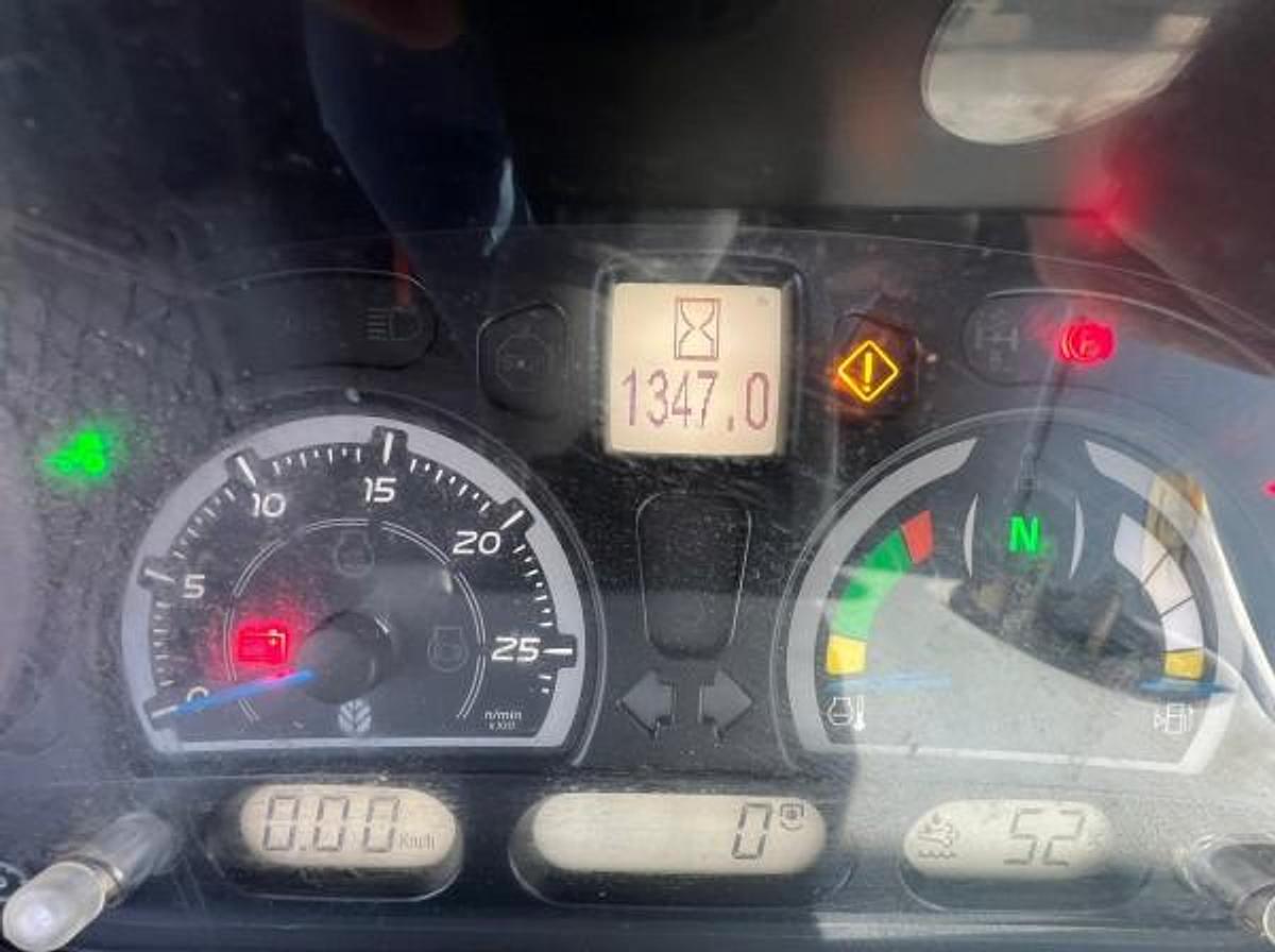 Used NEW HOLLAND T7.225