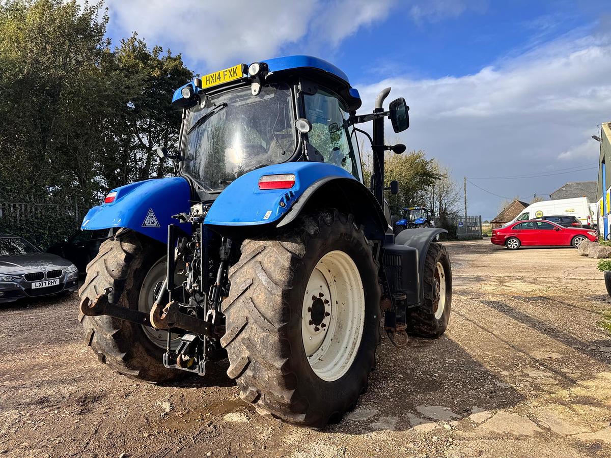 Used 2014 NEW HOLLAND T7.210