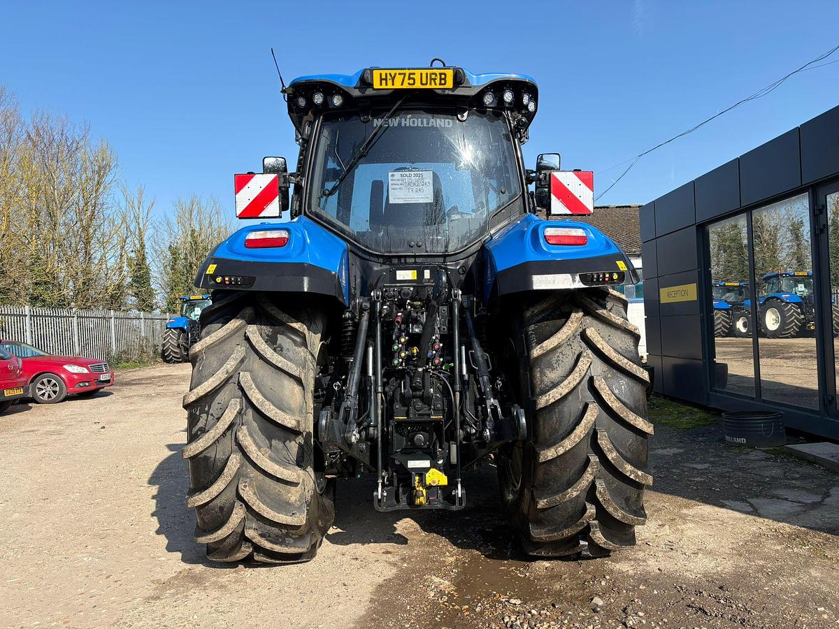 Used 2025 NEW HOLLAND T7.245 POWER COMMAND
