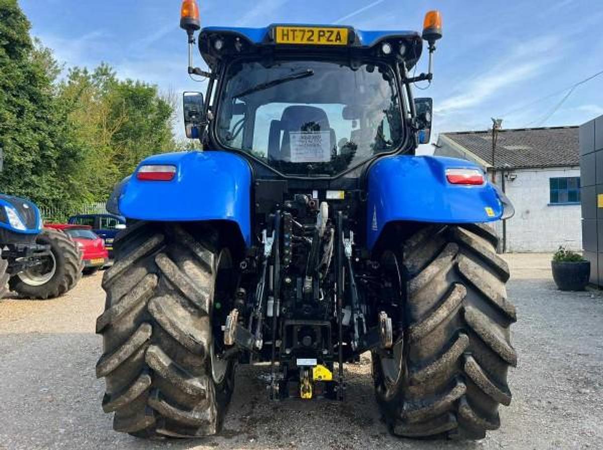 Used NEW HOLLAND T7.225
