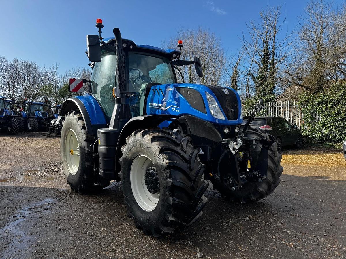 Used 2025 NEW HOLLAND T7.270 AUTO COMMAND