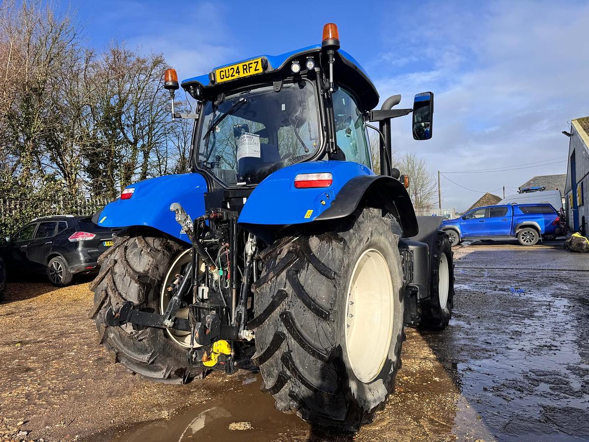 Used 2024 NEW HOLLAND T7.225 AUTO COMMAND
