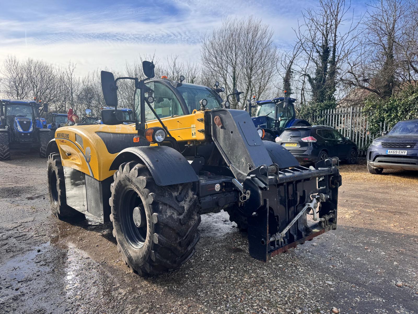 Used 2021 NEW HOLLAND TH7.42 Elite