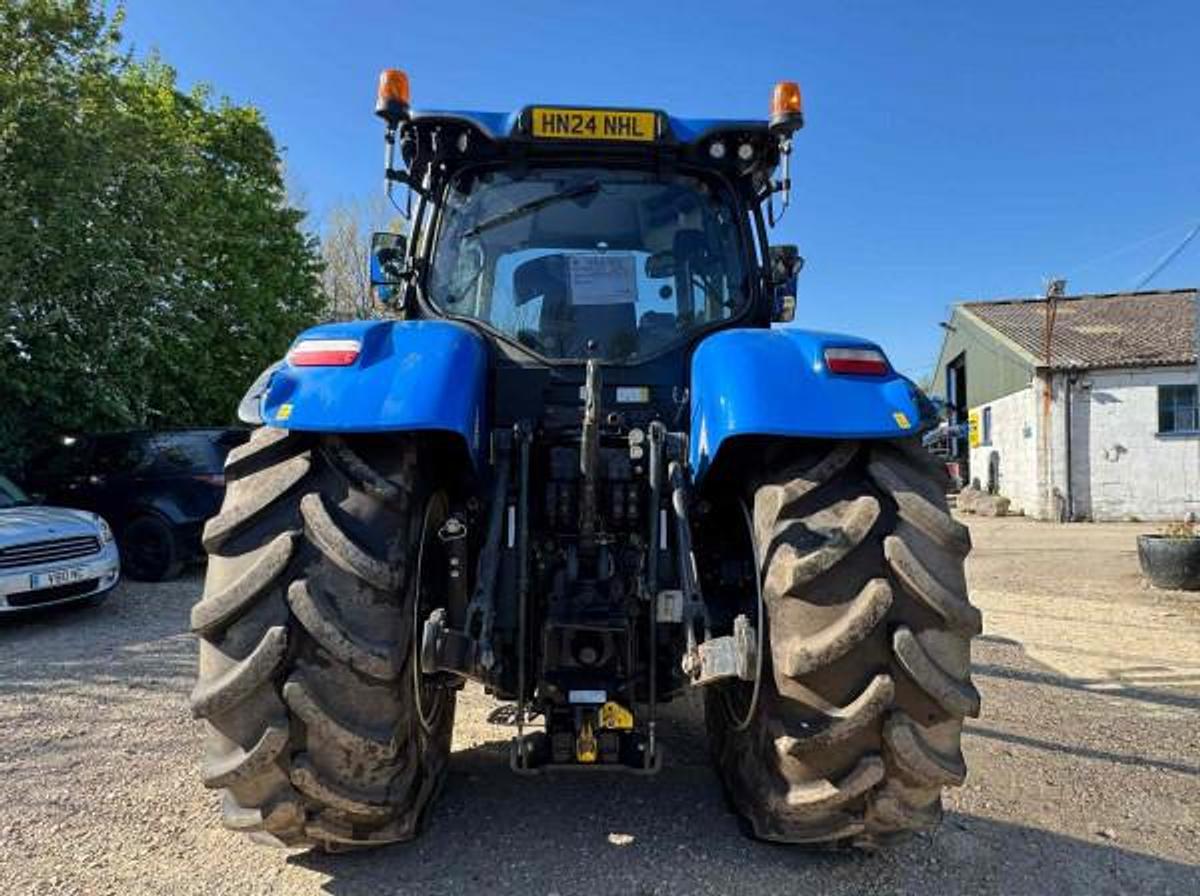 Used NEW HOLLAND T7.270 AUTO COMMAND