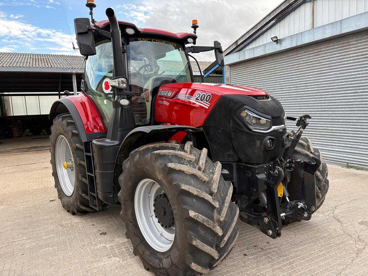 Used CASE IH PUMA 200