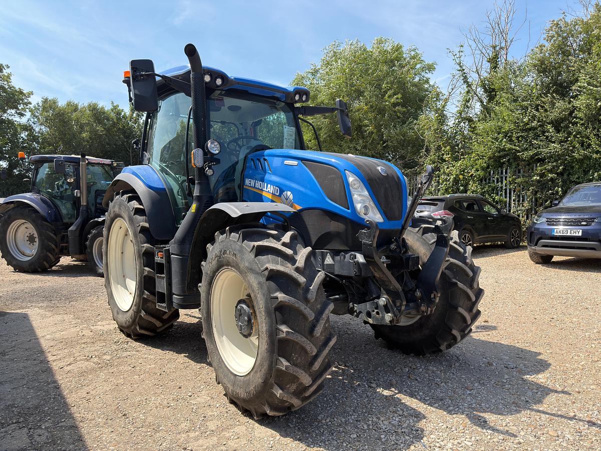 Used 2025 NEW HOLLAND T6.180