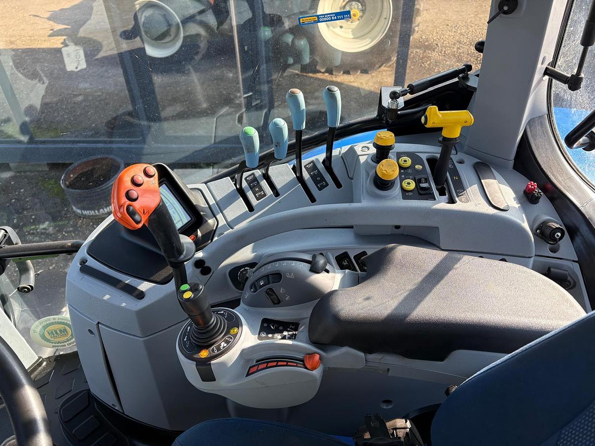 Used 2023 NEW HOLLAND T7.260 POWER COMAND