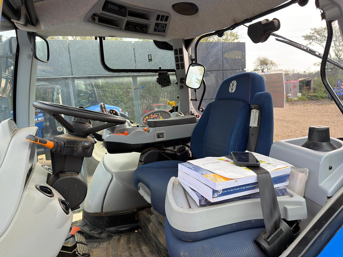 Used 2024 NEW HOLLAND T7.225