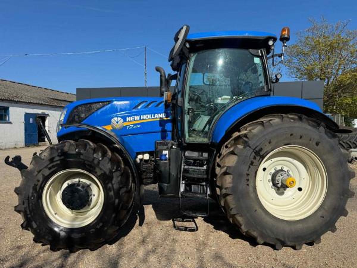 Used NEW HOLLAND T7.270 AUTO COMMAND
