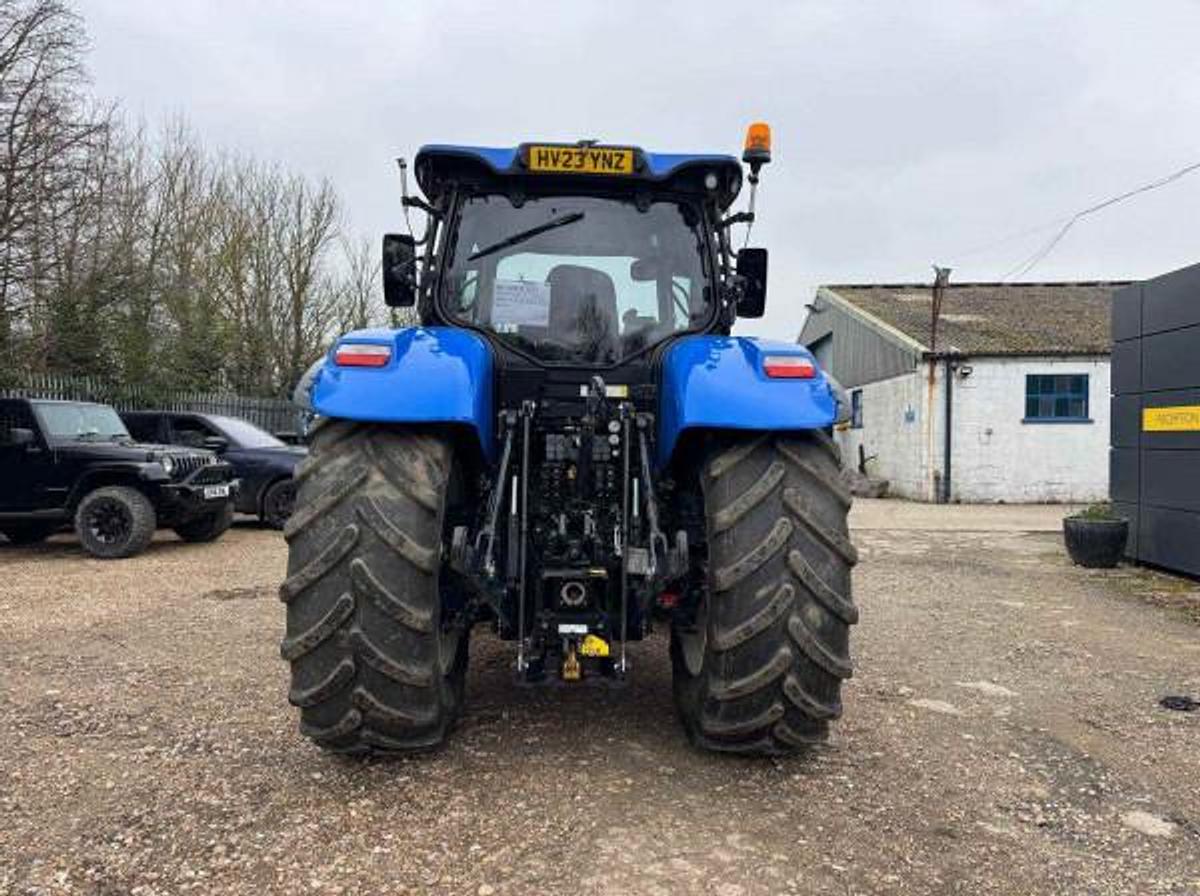 Used NEW HOLLAND T7.270 AUTO COMMAND