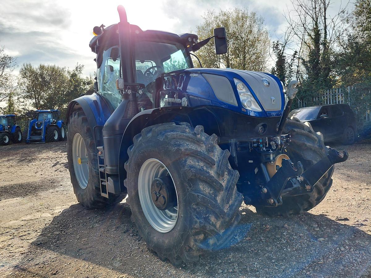 Used 2024 NEW HOLLAND T7.315HD AUTO COMMAND