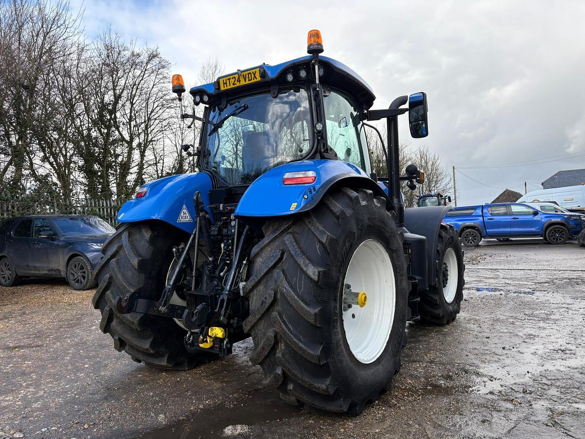 Used 2024 NEW HOLLAND T7.270 AUTO COMMAND