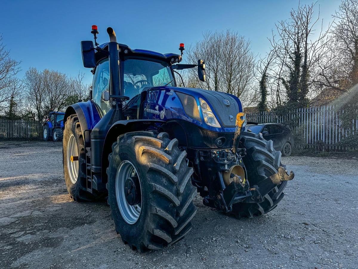 Used 2023 NEW HOLLAND T7.315HD AUTO COMMAND